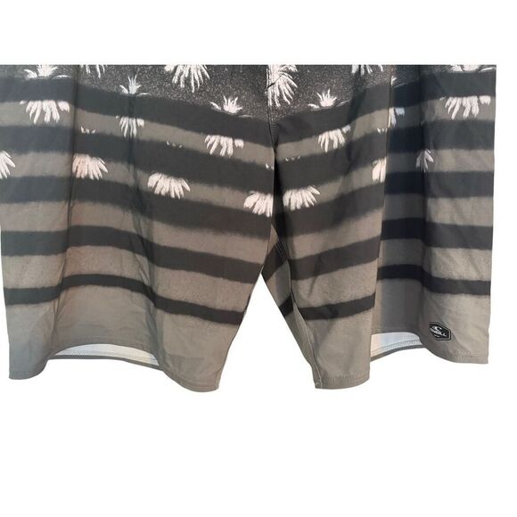 O’Neill Men’s Hyperfreak Heat Block Striped Black Gray Swim Boardshorts 42 - Picture 11 of 15